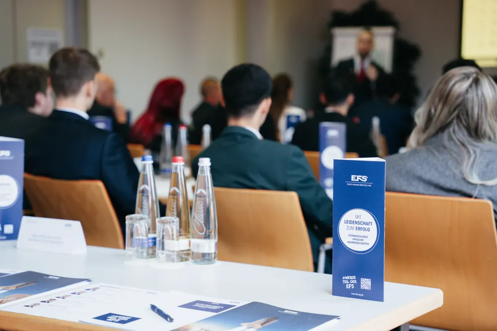 Seminar mit EFS-Tischaufsteller